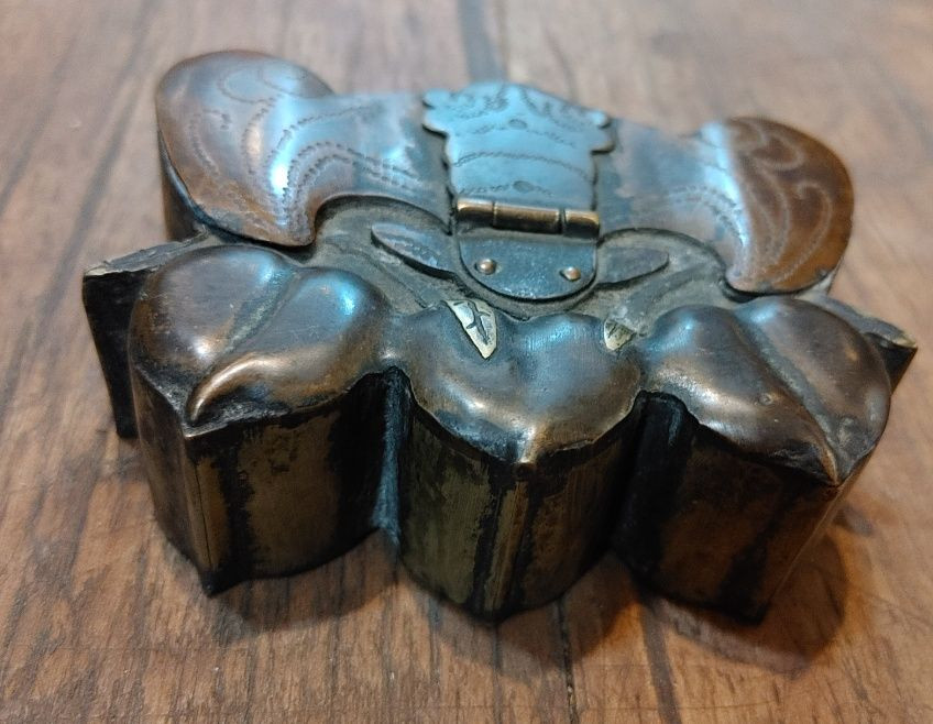 매미형 동제함 먹물통 약통 이미지