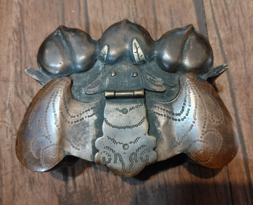 매미형 동제함 먹물통 약통 이미지