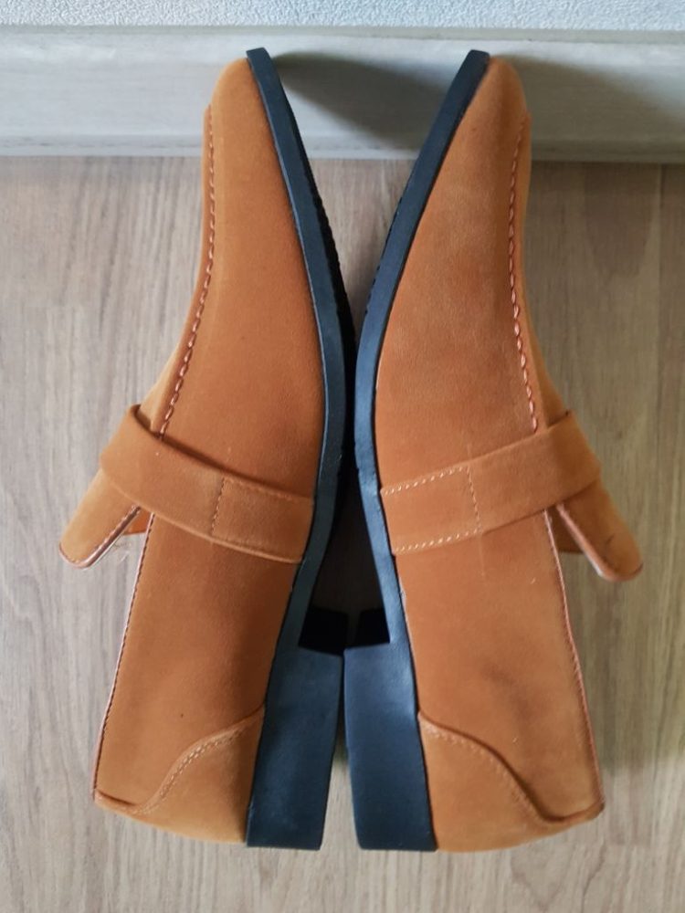 남성용 구두 로퍼 이미지