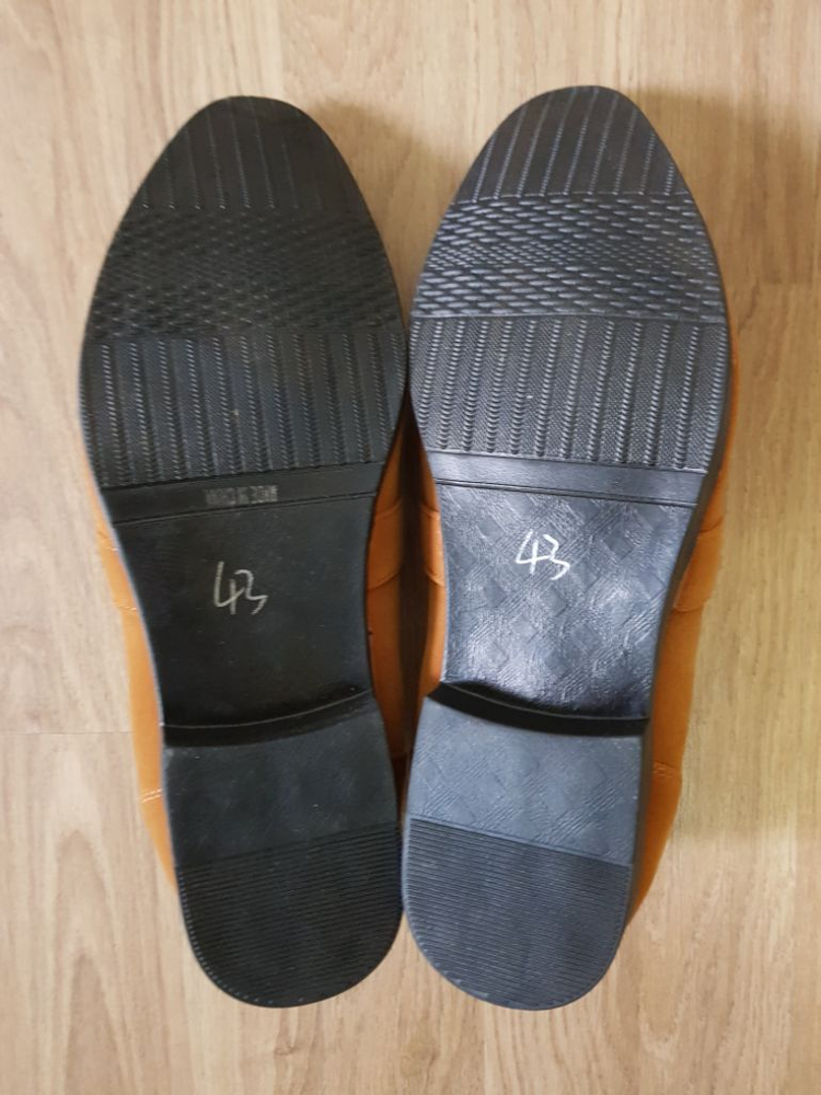 남성용 구두 로퍼 이미지