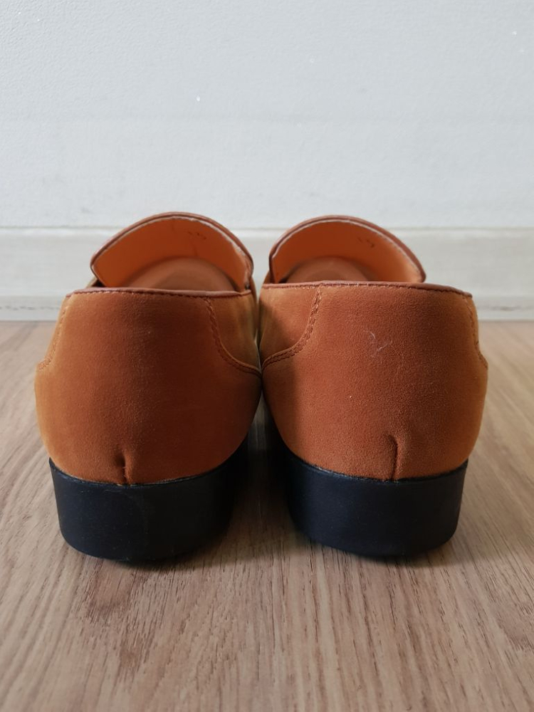 남성용 구두 로퍼 이미지