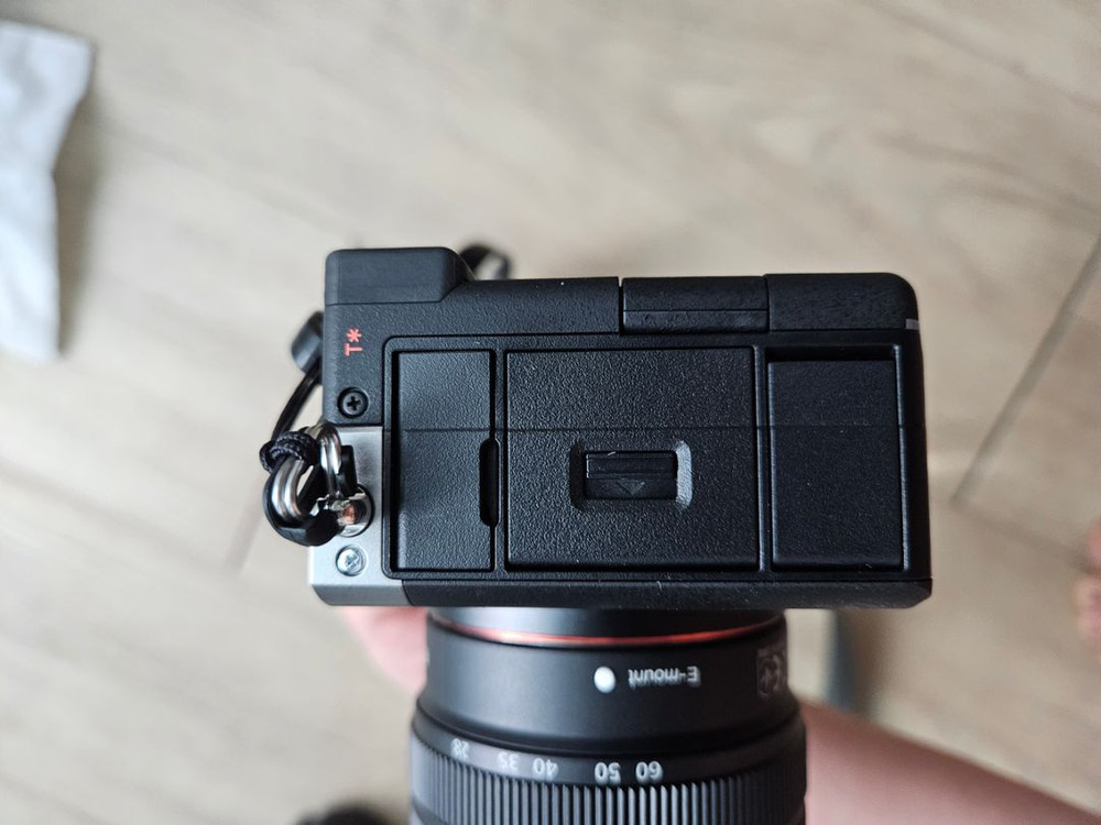 소니 A7C2 렌즈킷 이미지