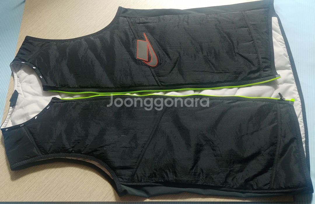 NIKE AEROLAYER--3