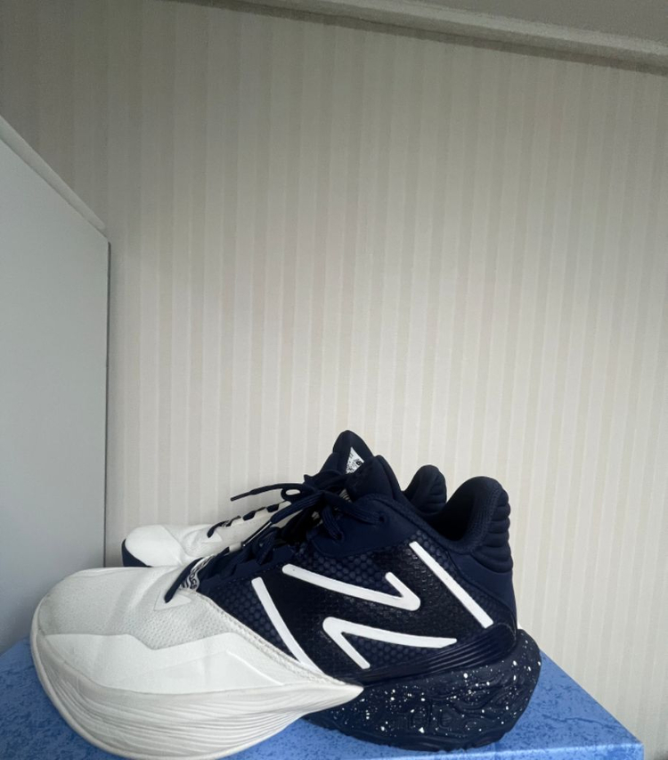 뉴발란스 농구화 V4 (300mm) 이미지