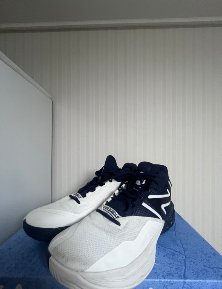 뉴발란스 농구화 V4 (300mm) 이미지