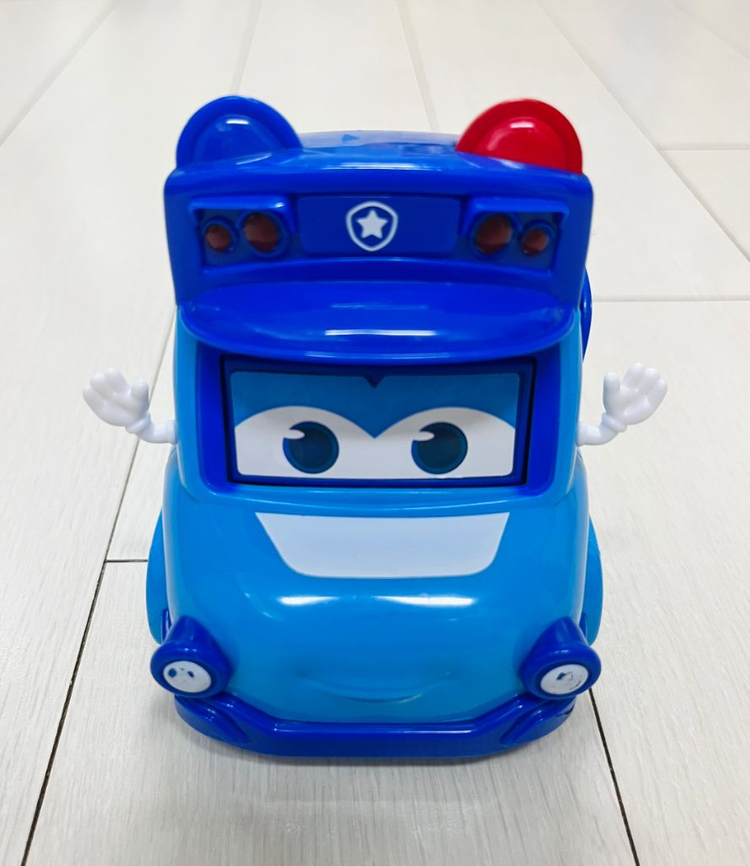 고고버스 경찰관 고든(변신) 이미지