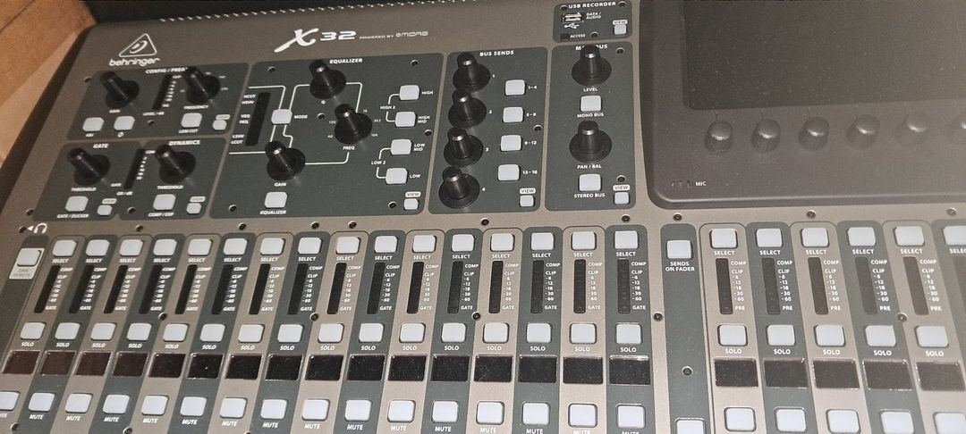 베링거by마이다스 디지털믹서 오디오인터페이스 이미지