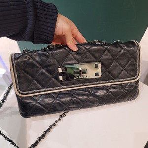 샤넬 가방 2.55판매해요