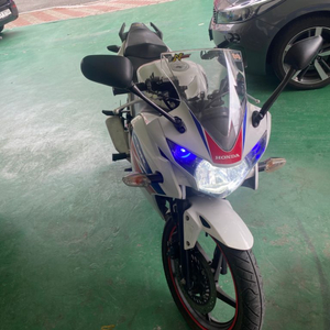 cbr125 16년식 건담