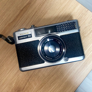 후지카 컴팩트 35 필름카메라