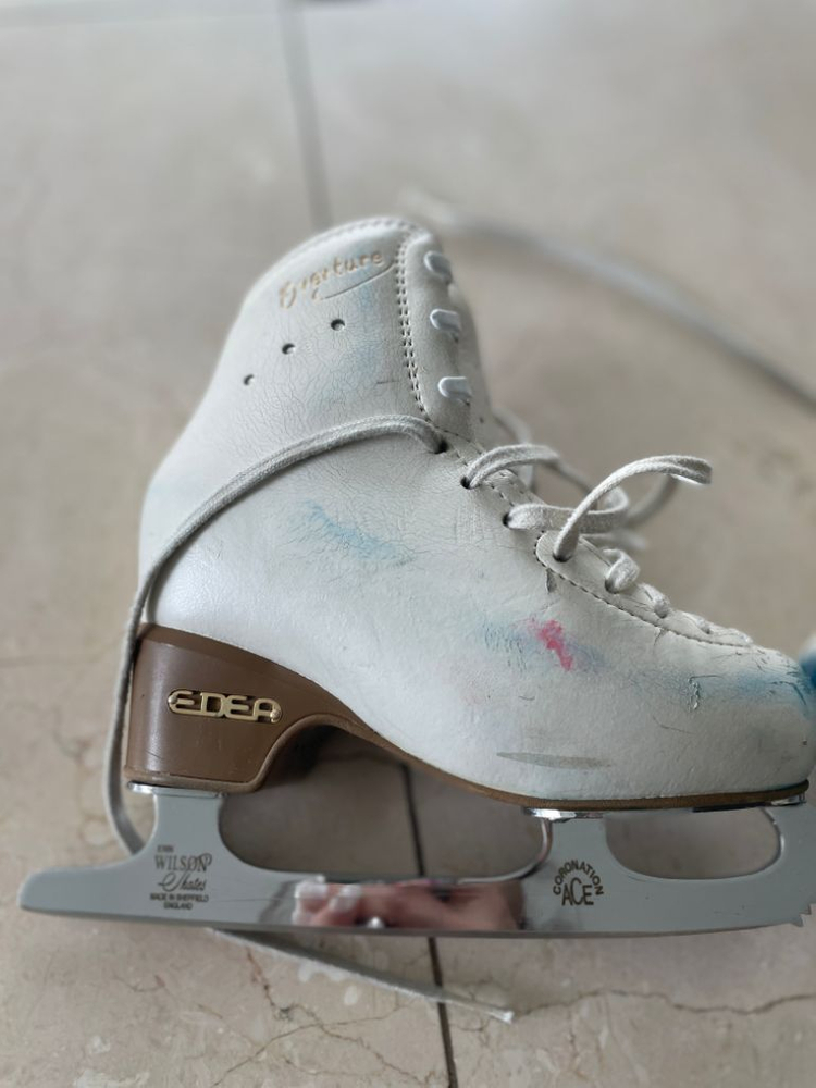 피겨화 에디아오버츄어 200 이미지