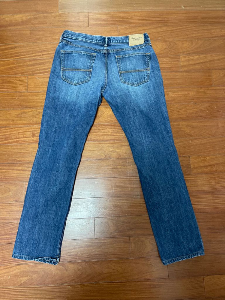 아배크롬비 청바지 이미지