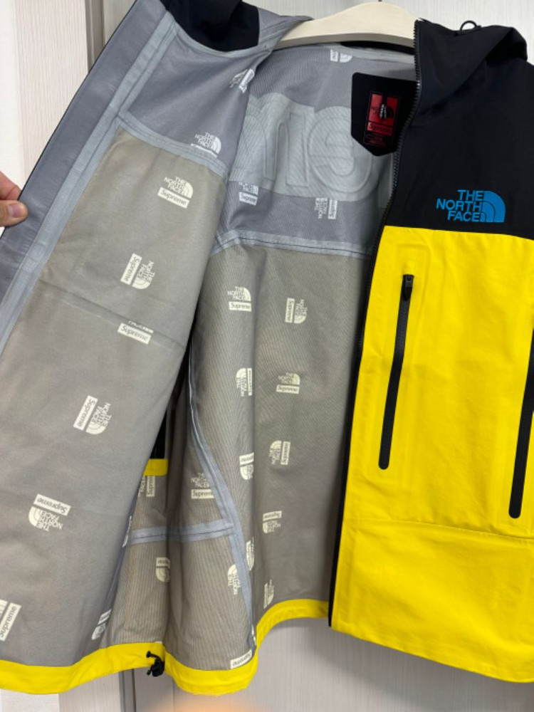 [XL] 슈프림x노스페이스 테입드 심 쉘 자켓 팜니다. 이미지