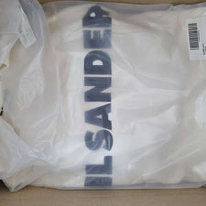 질샌더 로고 티셔츠 내츄럴 M 판매합니다.