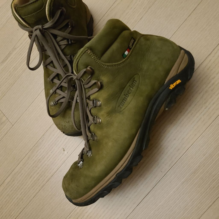 잠발란 통가죽 중등산화 43사이즈 이미지