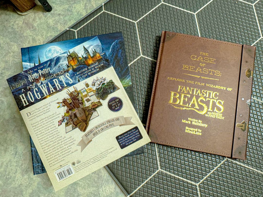 신비한 동물사전 아트북(영국판)--1