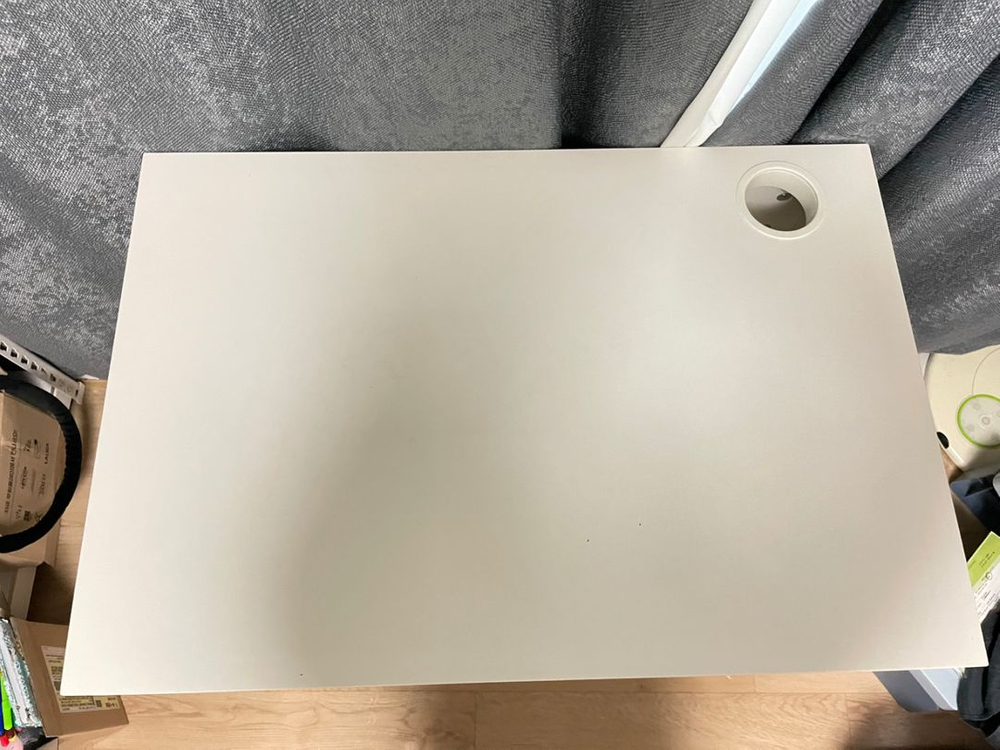 컴퓨터 책상 이미지