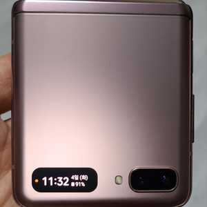 갤럭시 Z플립2 5G 브론즈 256GB 부품용 팝니다.