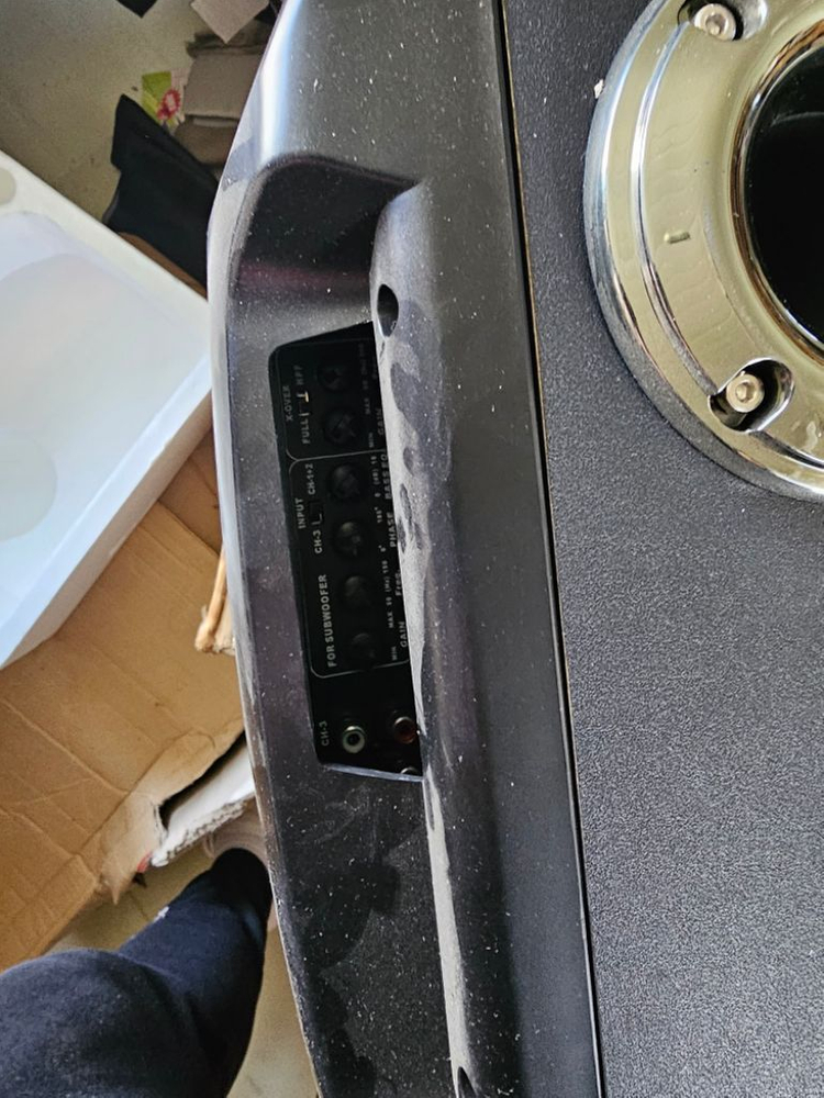 차량용 서브우퍼스피커 이미지