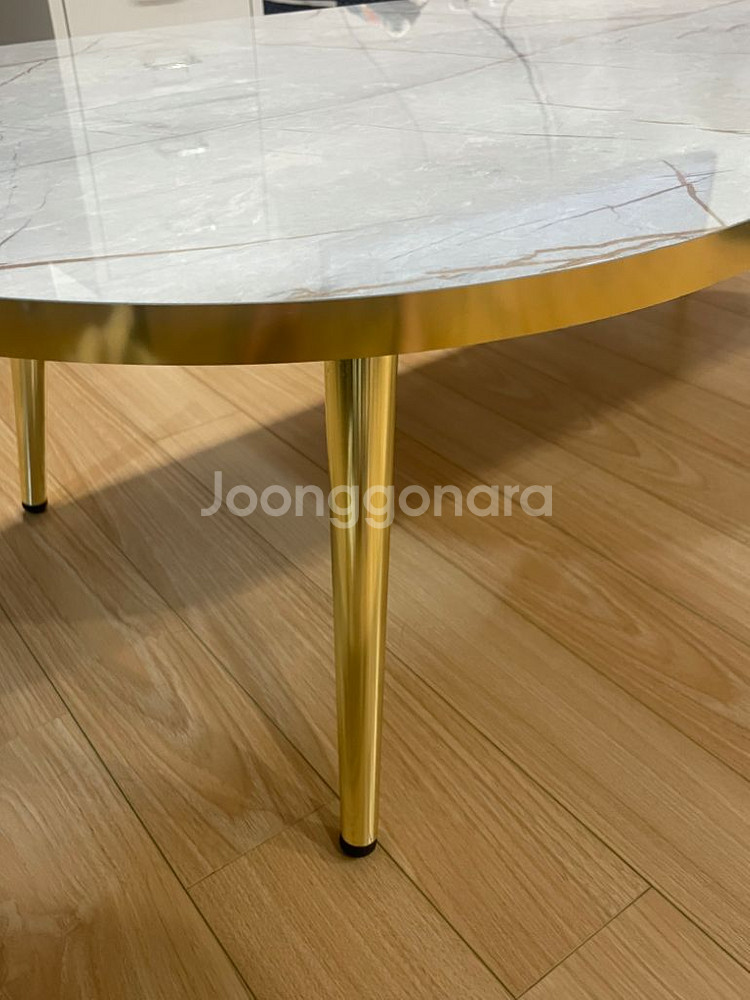 거실테이블 새싱품 팝니다--2