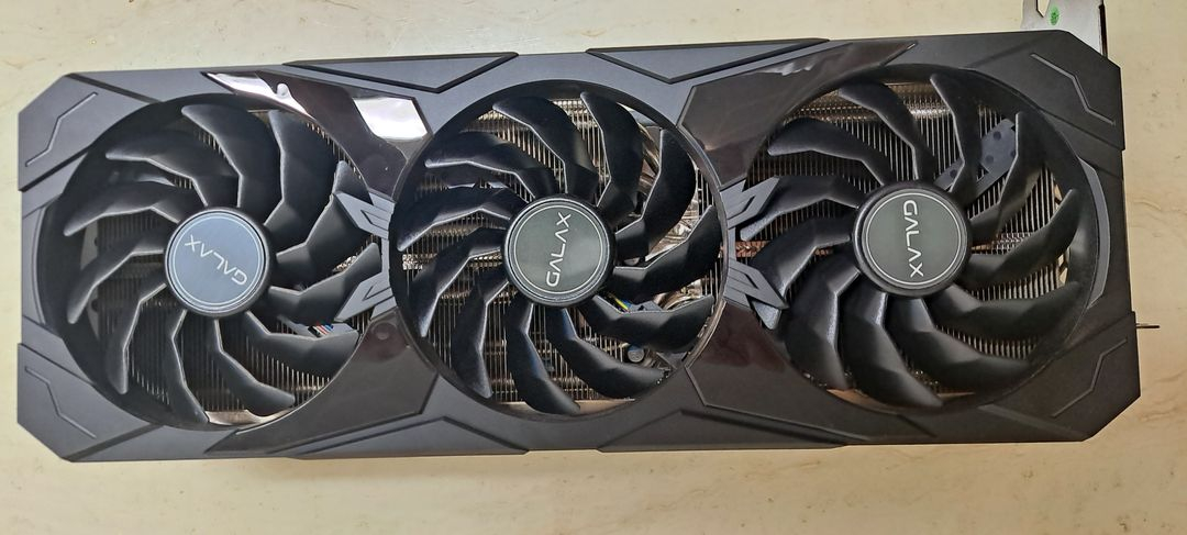 갤럭시 GALAX 지포스 RTX 4090 SG 블랙 팜 이미지