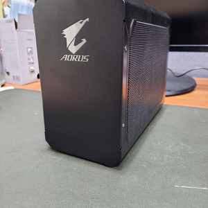 기가바이트 aorus gtx1080 eGPU box