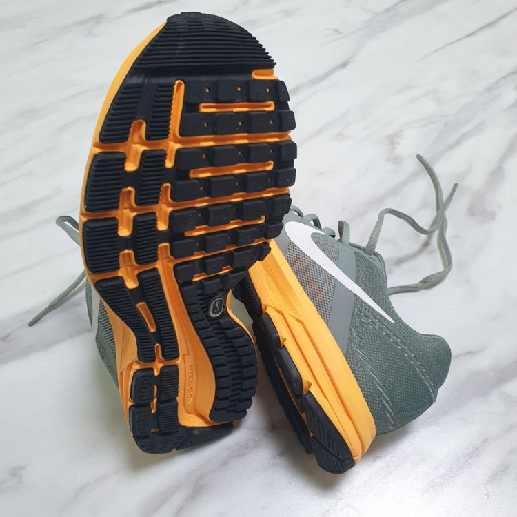 나이키 우먼스 에어 페가수스 +30 사이즈 230 이미지