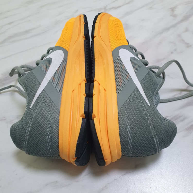 나이키 우먼스 에어 페가수스 +30 사이즈 230 이미지