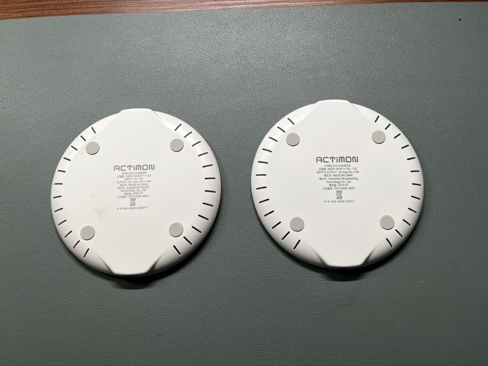 [배송비포함] 무선충전기 10w 두개 이미지