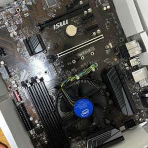 i5 8500과 z370세트로 판매합니다