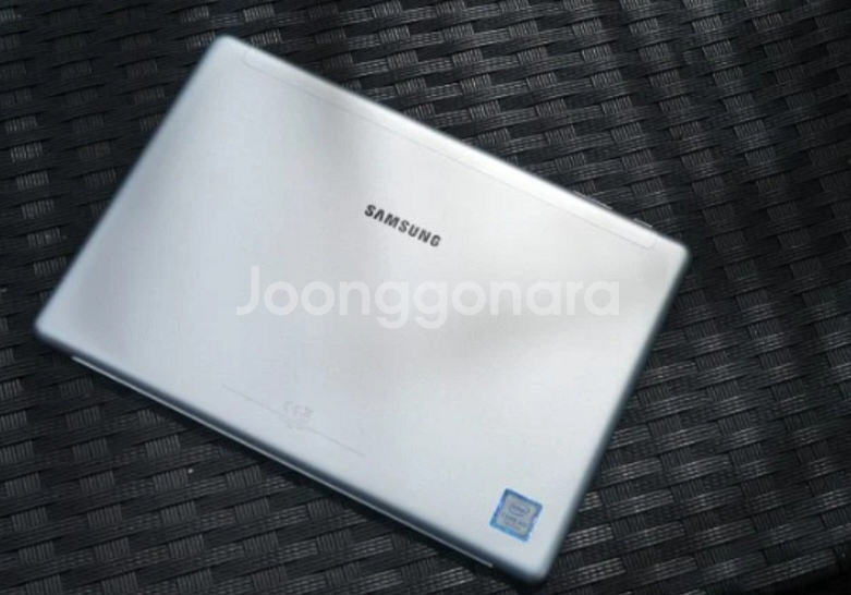 갤럭시북 10.6 wifi+ 정품키보드 SM-W 627--3