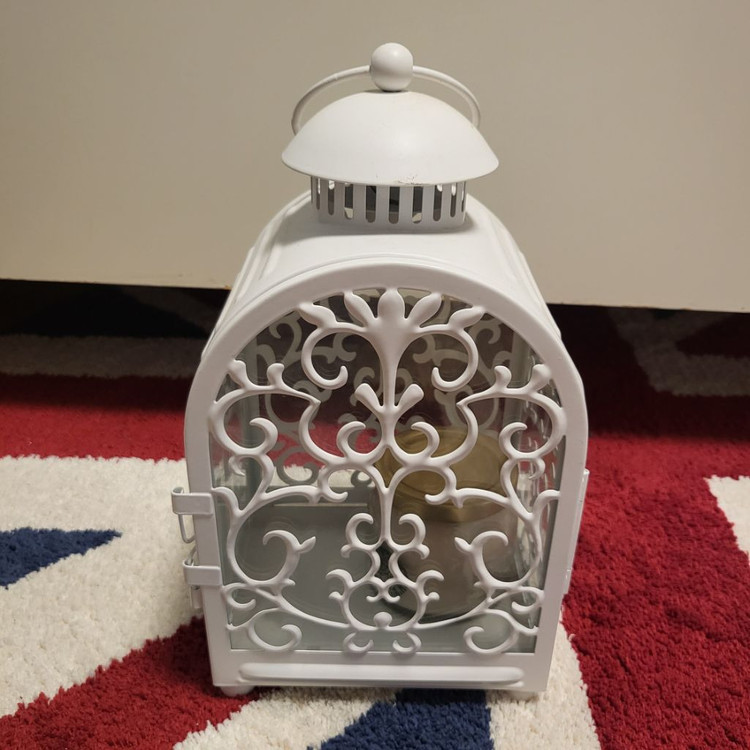 화이트 양초 랜턴 이미지