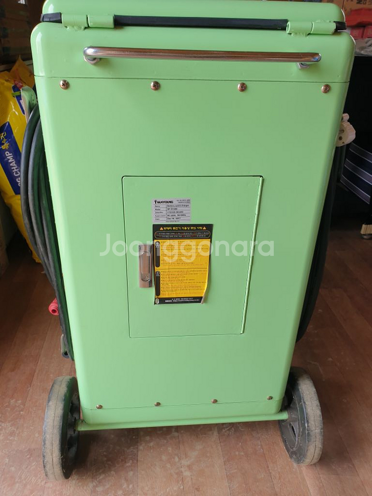 자동차 베터리 충전기 (석영12v/24v)--1