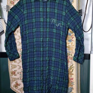 42 베네통 체크패턴 롱 블라우스 상태 A