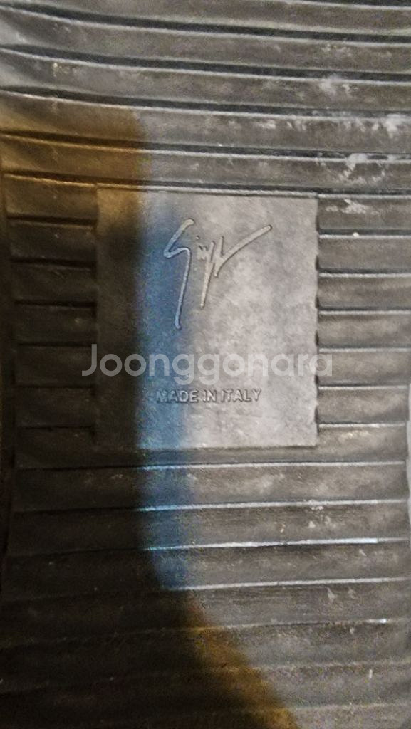 이태리브랜드가죽스니커즈 40~41--4