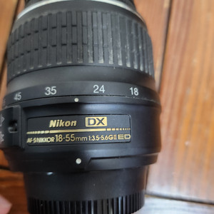 Nikon AF-S DX NIKKOR 18-55mm
