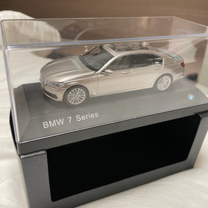 BMW 7SERIES 750Li G12 다이캐스트 모형
