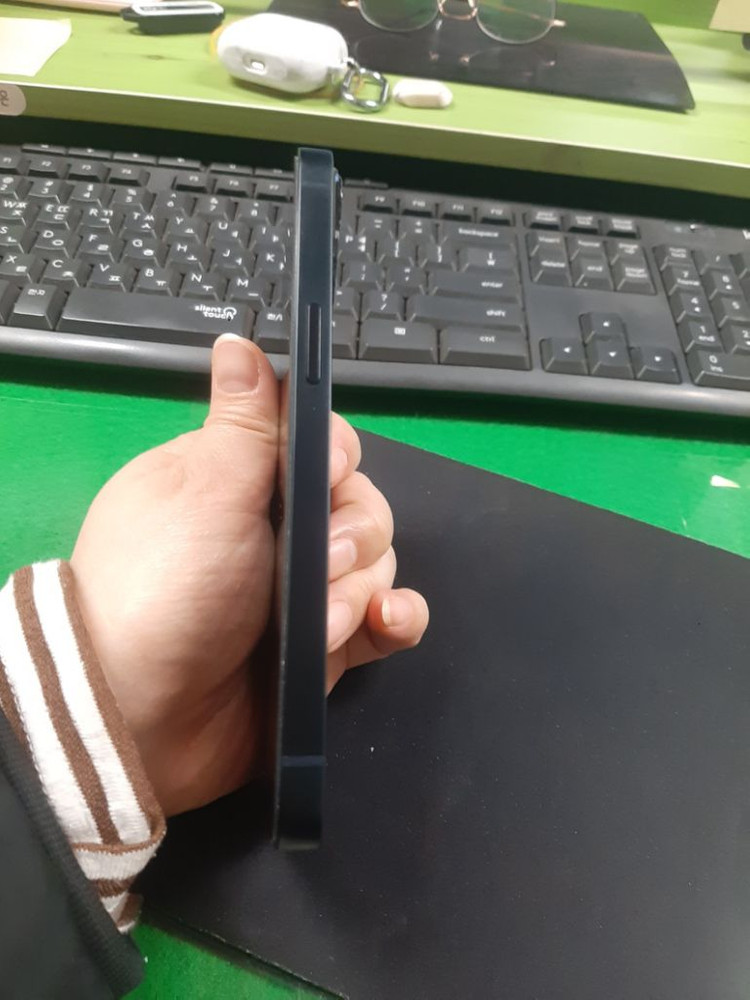 아이폰13 256기가--2