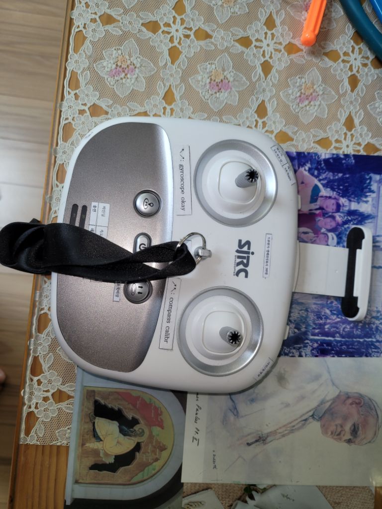 sjrc s70w 1080p 드론 조종기 팝니다