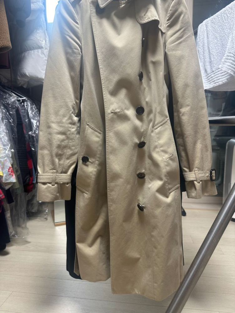 버버리 샌드링엄 롱 트렌치코트uk4--1