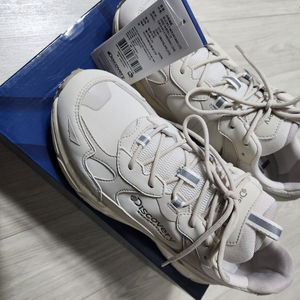 새상품. 디스커버리 버킷마운틴 BGS(베이지) 270