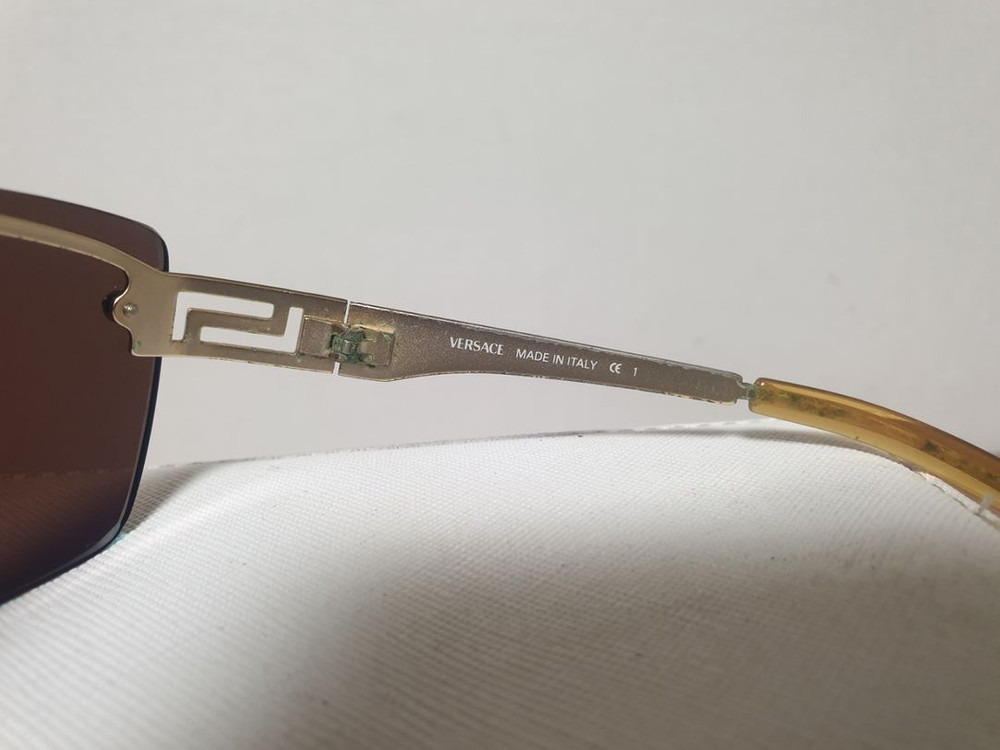 베르사체 선글라스 이미지