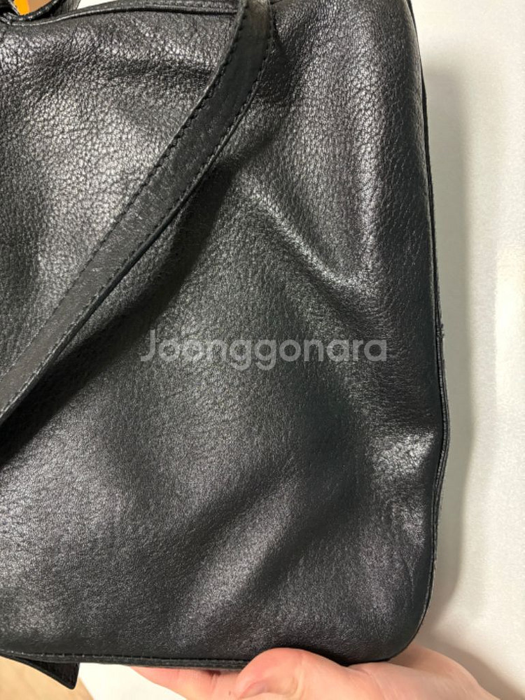 펜디 블랙 가죽 맘마백--1