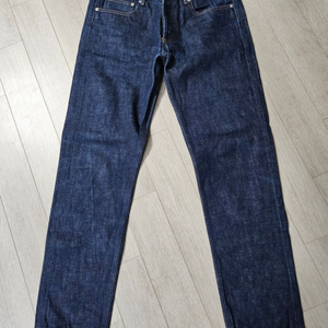 A.P.C.아페쎄 쁘띠 뉴 스탠다드 생지 데님