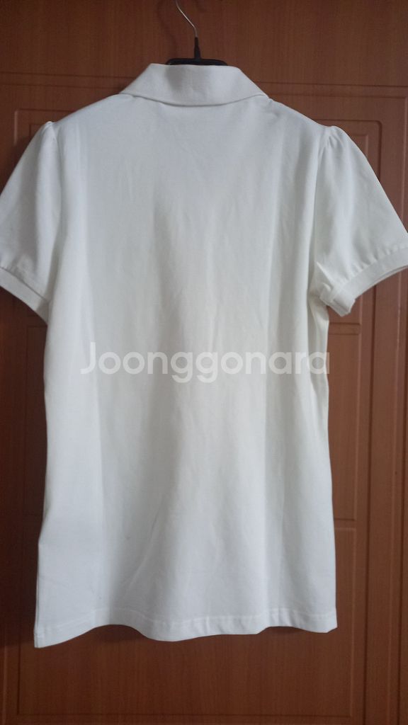 버버리 텍달린 정품 퍼프소매 반팔티 (55)--8