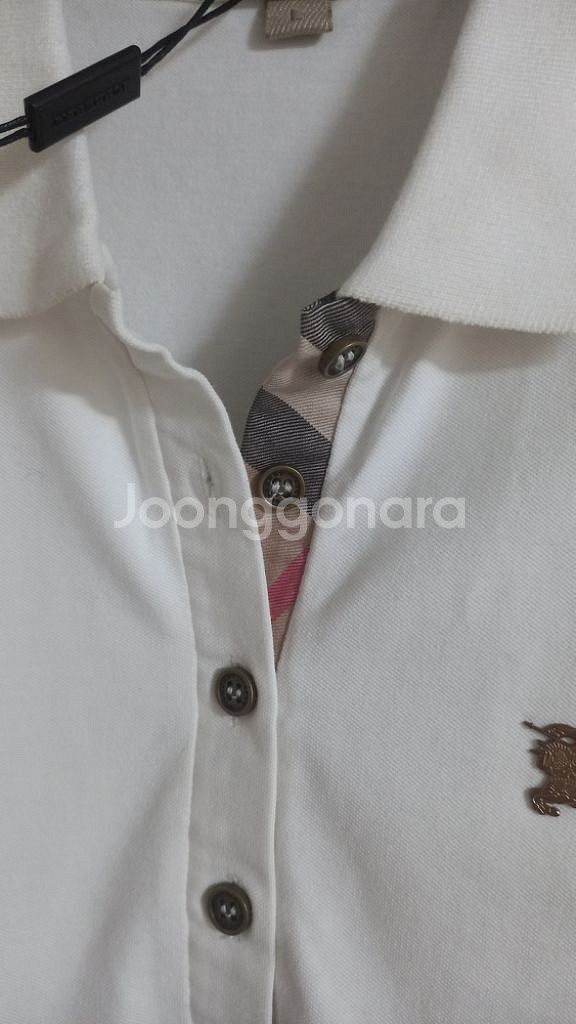버버리 텍달린 정품 퍼프소매 반팔티 (55)--6