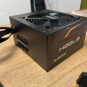 세미모듈러 정격 700w 파워 (기가바이트 B700H)