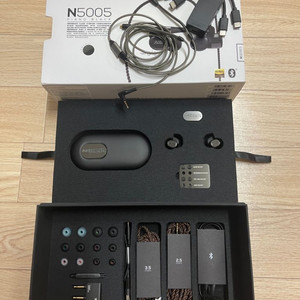 AKG N5005 + 큐델릭스5k 팝니다.