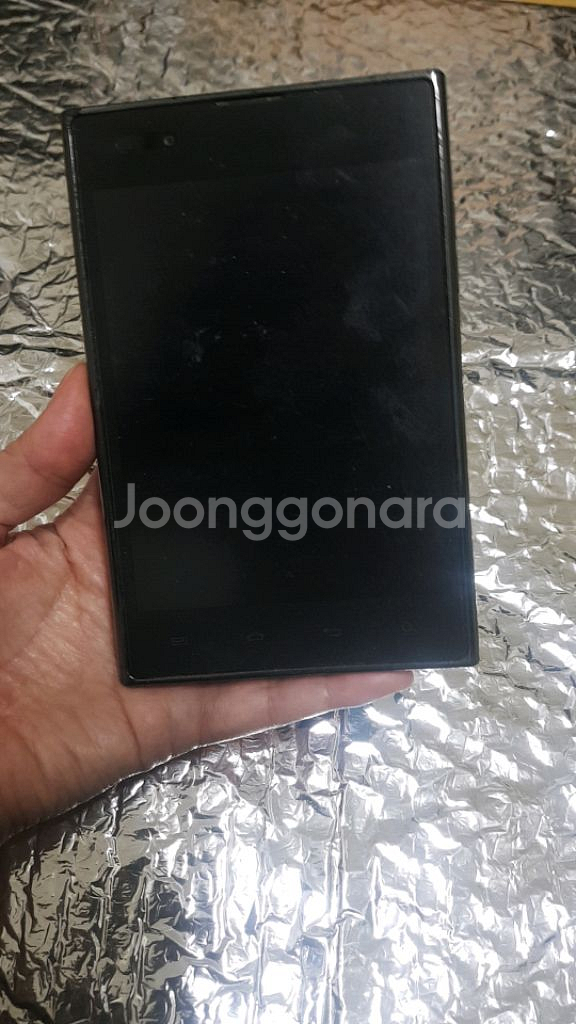 옛날 폰 (작동여부 모릅니다)--1