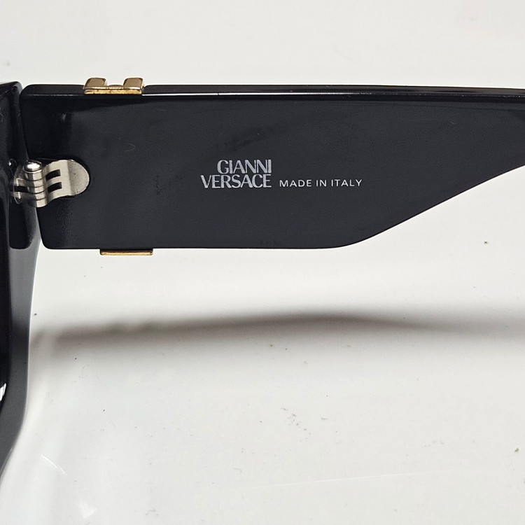지아니 베르사체 선글라스 급처 MOD.421/A 블랙 이미지